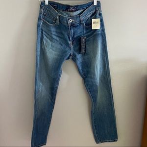 NWT Lucky Brand Sienna Slim Boyfriend Jean